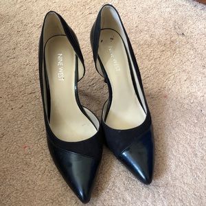 Nine West Pointed Heels, size 6
